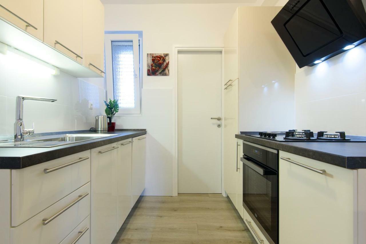 Apartment Relja Zara Esterno foto