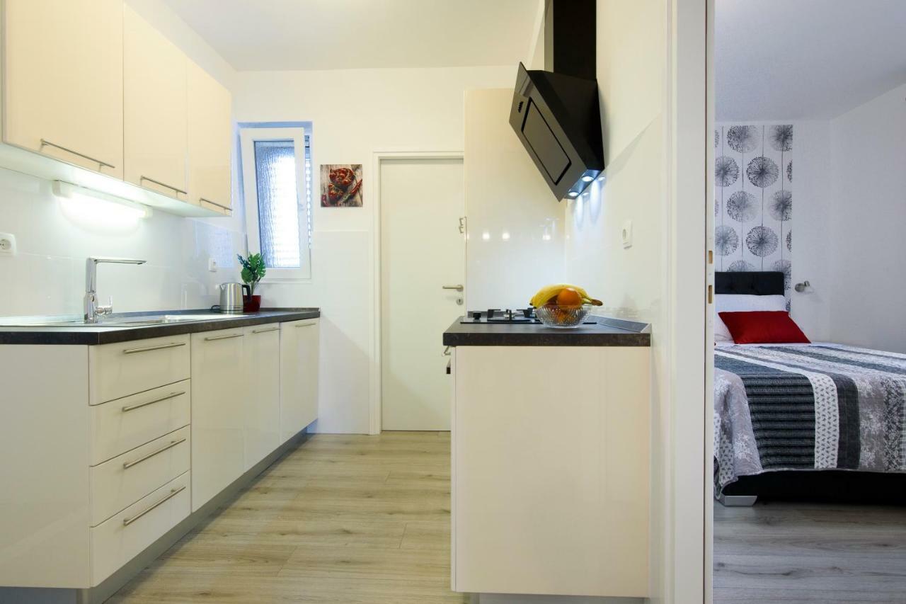Apartment Relja Zara Esterno foto